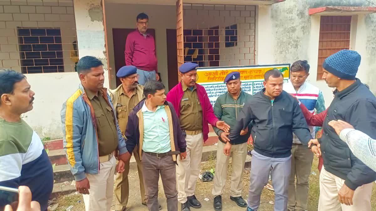 जमाबंदी के नाम सीआई मांग रहे थे रिश्वत, एसीबी ने दबोचा