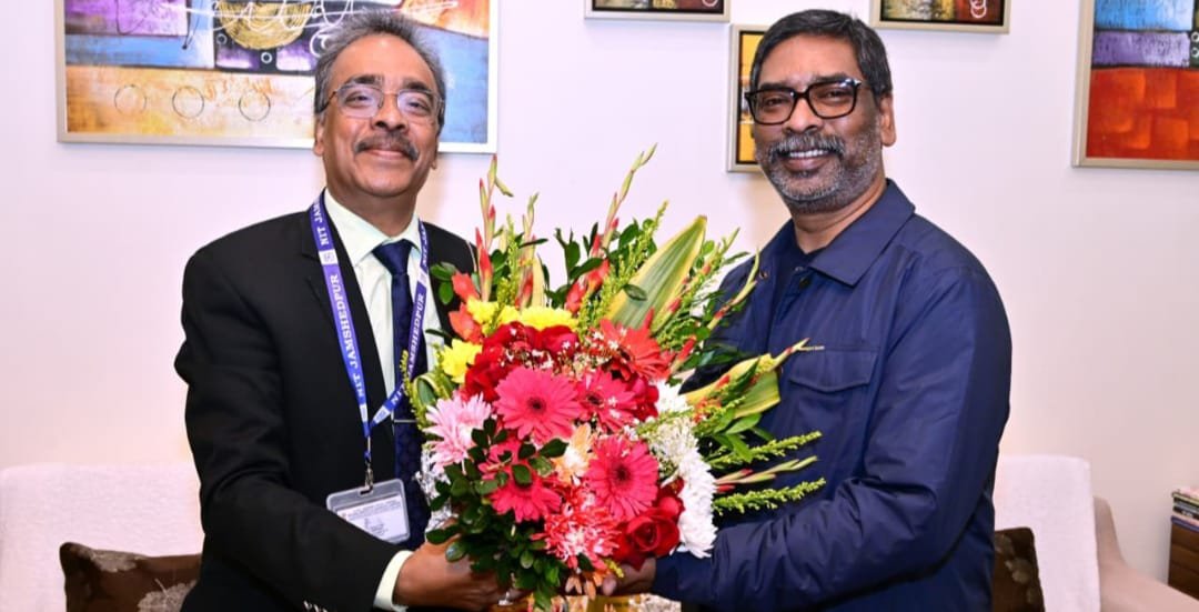 मुख्यमंत्री से मिले एनआईटी जमशेदपुर के निदेशक