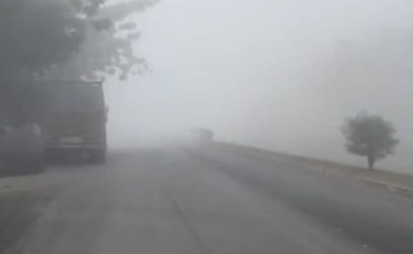 पूरे जिले में कड़ाके की ठंढ व कोहरे से जन जीवन प्रभावित