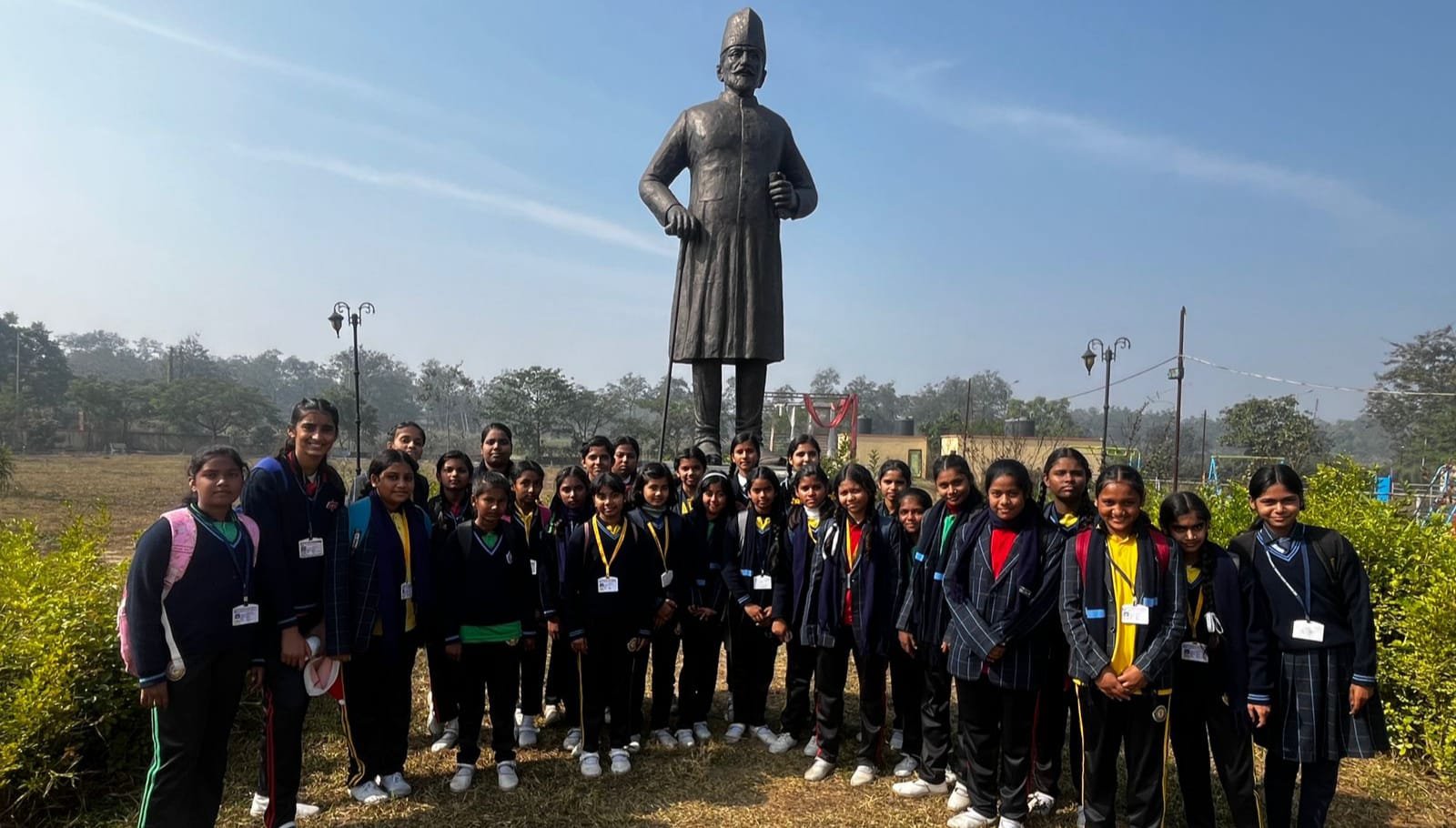 श्री कृष्ण विद्या मंदिर के बच्चों ने मौलाना अबुल कलाम आजाद पार्क का भ्रमण किया