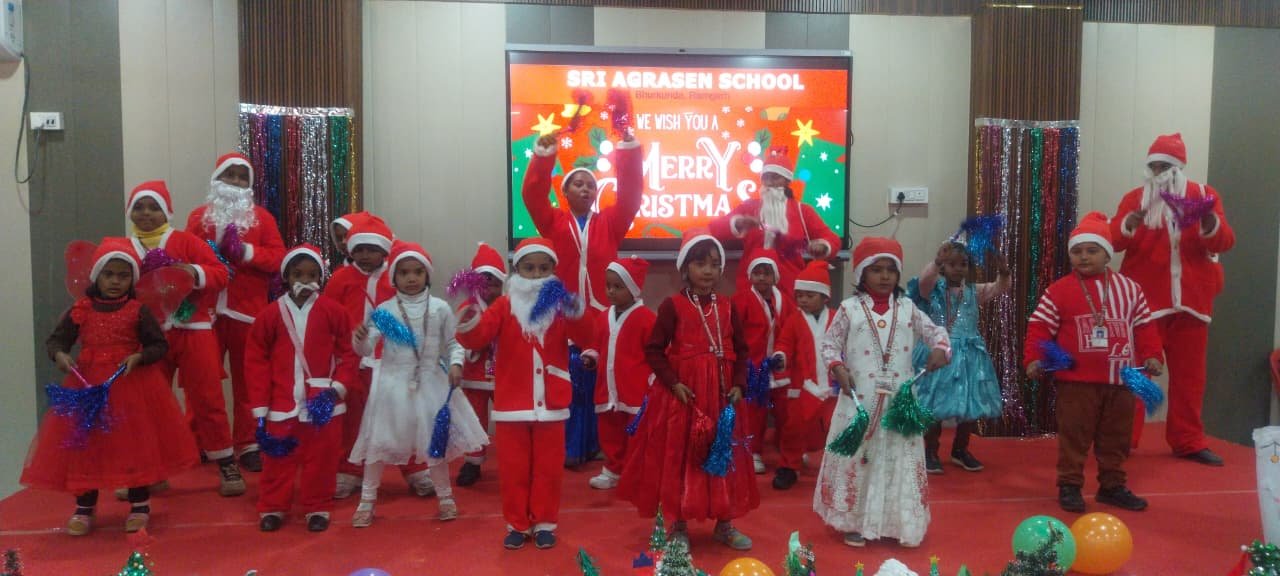 श्री अग्रसेन स्कूल में क्रिसमस कार्निवल में झलका खुशियों का रंग