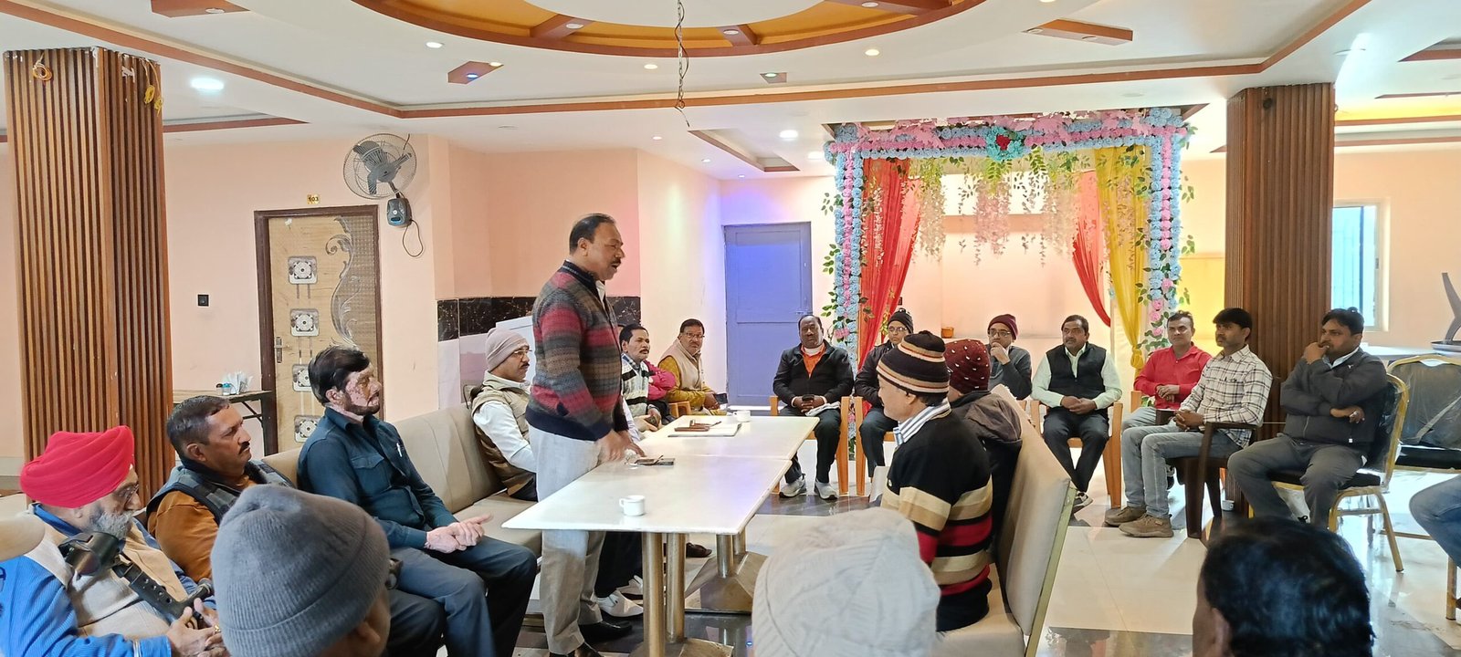 भुरकुंडा दुकानदार संघर्ष समिति की बैठक आयोजित