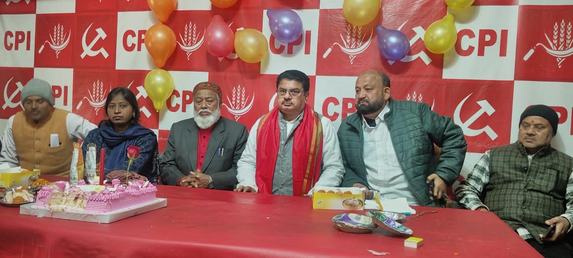 भारतीय कम्युनिस्ट पार्टी ने धूमधाम से मनाया राज्य कार्यालय में शताब्दी वर्ष समारोह