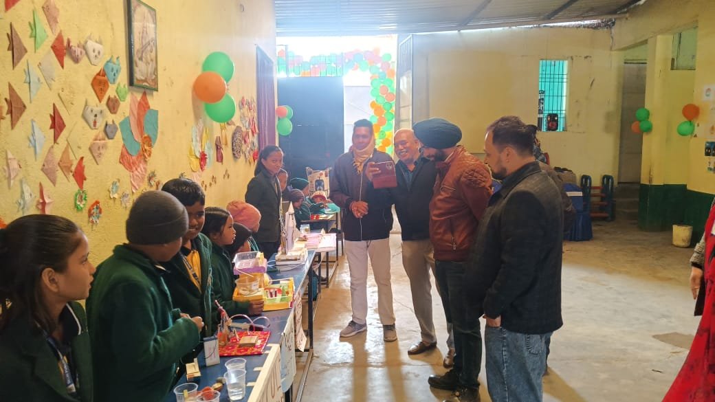 दिल्ली पब्लिक स्कूल पतरातू में विज्ञान प्रदर्शनी का हुआ आयोजन