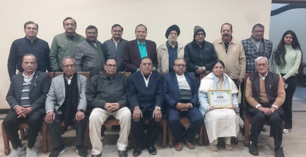 शांतिधारा फाउंडेशन ने प्राची सिंह को सम्मानित किया