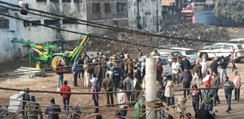 विवादित भूमि पर शांति व्यवस्था बनाए रखने हेतु धारा 163 बीएनएसएस के तहत आदेश जारी