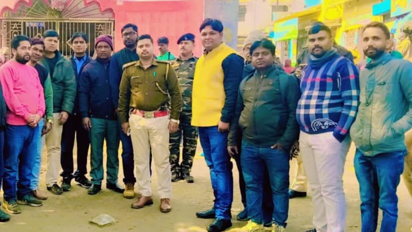 कुमार अर्जुन के अष्टयाम अखंड हरि कीर्तन को लेकर थाना प्रभारी ने किया निरीक्षण