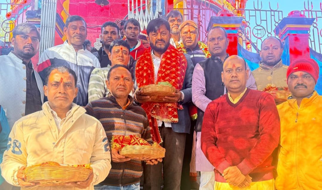 भाजपा के नए जिला अध्यक्ष ने मां छिनमस्तिका की पूजा अर्चना किया