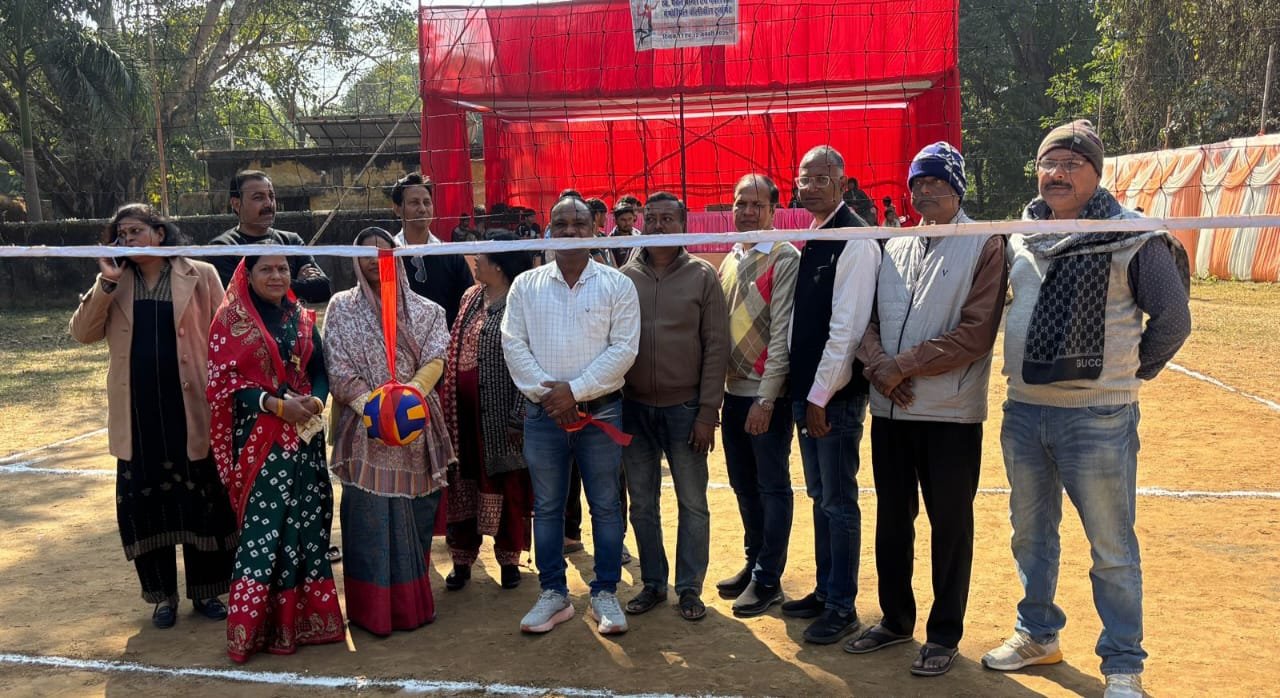 पीटीपीएस में स्वर्गीय पवन सिन्हा एवं नवल सिंह मेमोरियल बॉलीबॉल टूर्नामेंट का हुआ उद्घाटन