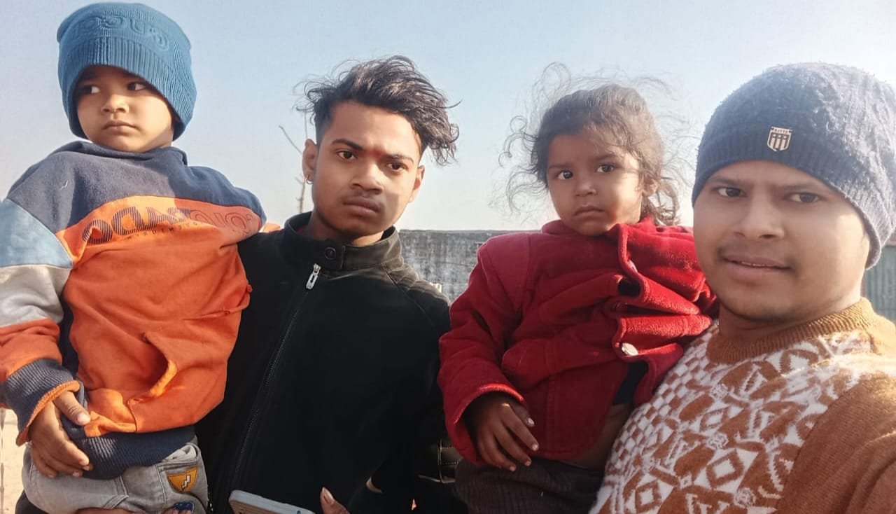 रांची से लापता दो मासूम बच्चों अंश कुमार राय और अंशिका कुमारी को बजरंग दल रामगढ़ के युवकों ने खोजा,पुलिस को सौंपा