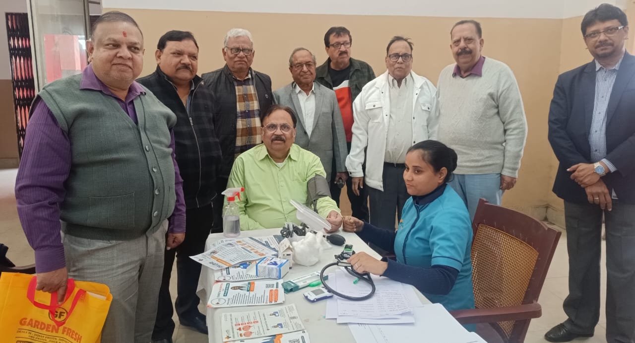 लायंस क्लब और क्यूरिस्टा हॉस्पिटल रांची ने स्वास्थ्य जांच शिविर लगाया