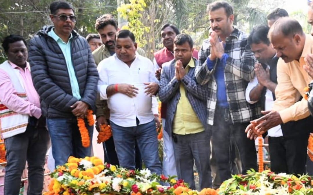 पूर्व उपमुख्यमंत्री सुदेश महतो ने खरसावां गोलीकांड के शहीदों को किया नमन