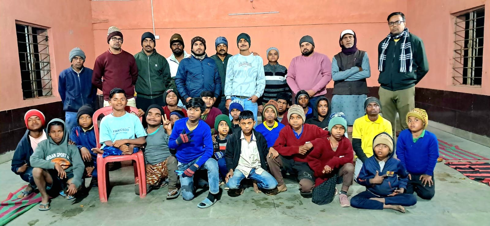 सुवर्ण वणिक समाज ने दिव्यांग बच्चों संग मनाया नववर्ष