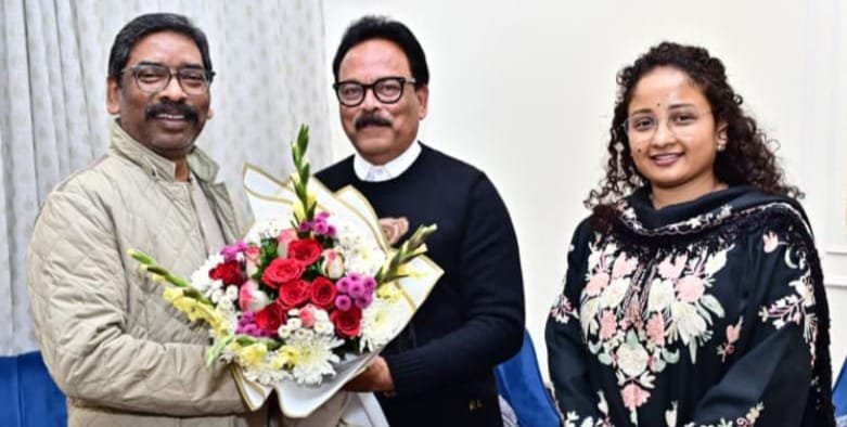 सांसद सुखदेव भगत ने मुख्यमंत्री हेमंत सोरेन को दिए नववर्ष की बधाई