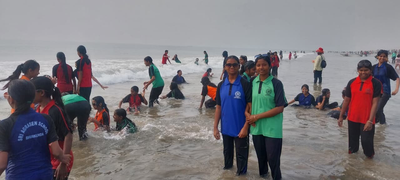 श्री अग्रसेन स्कूल के विद्यार्थियों ने किया झारखंड और ओड़िशा का शैक्षणिक भ्रमण