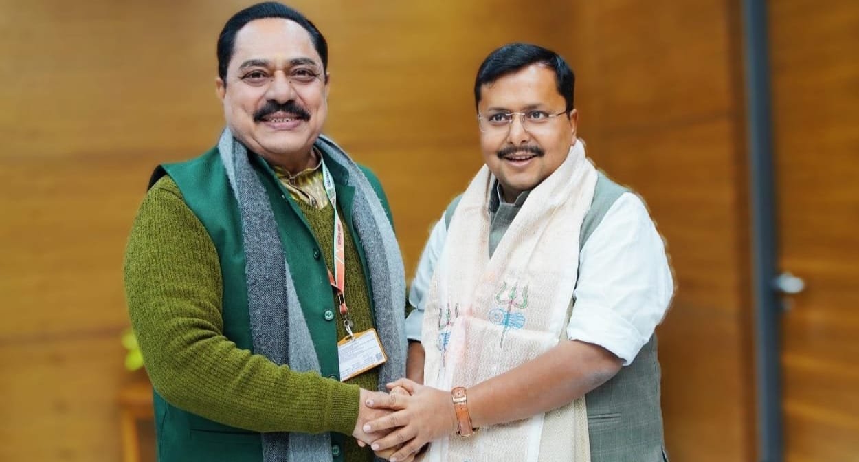 भाजपा के नए कार्यकारी राष्ट्रीय अध्यक्ष नितिन नबीन से मिले पूर्व प्रदेश अध्यक्ष डॉ यदुनाथ पांडेय