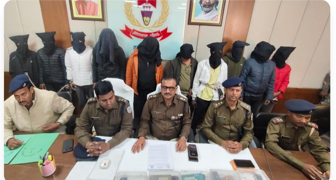 हजारीबाग पुलिस ने राहुल दुबे गैंग के 10 अपराधियों को किया गिरफ्तार