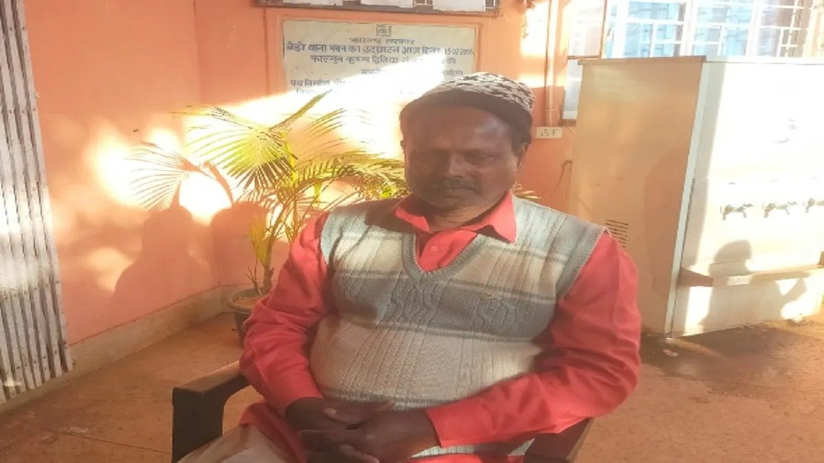 बेड़ो का एएसआइ 10 हजार रुपये रिश्वत लेते गिरफ्तार