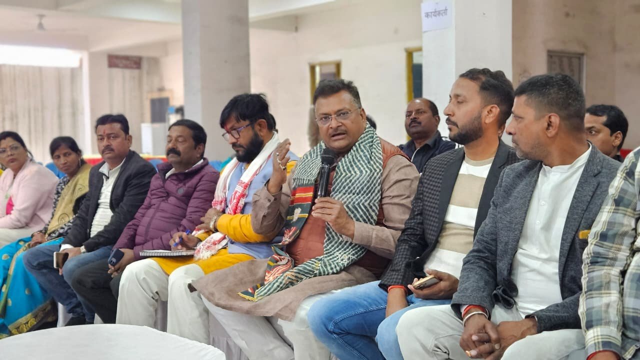 सांसद मनीष जायसवाल ने रामगढ़ के ब्रह्मर्षि धर्मशाला में किया सांसद प्रेस मिलन समारोह का आयोजन