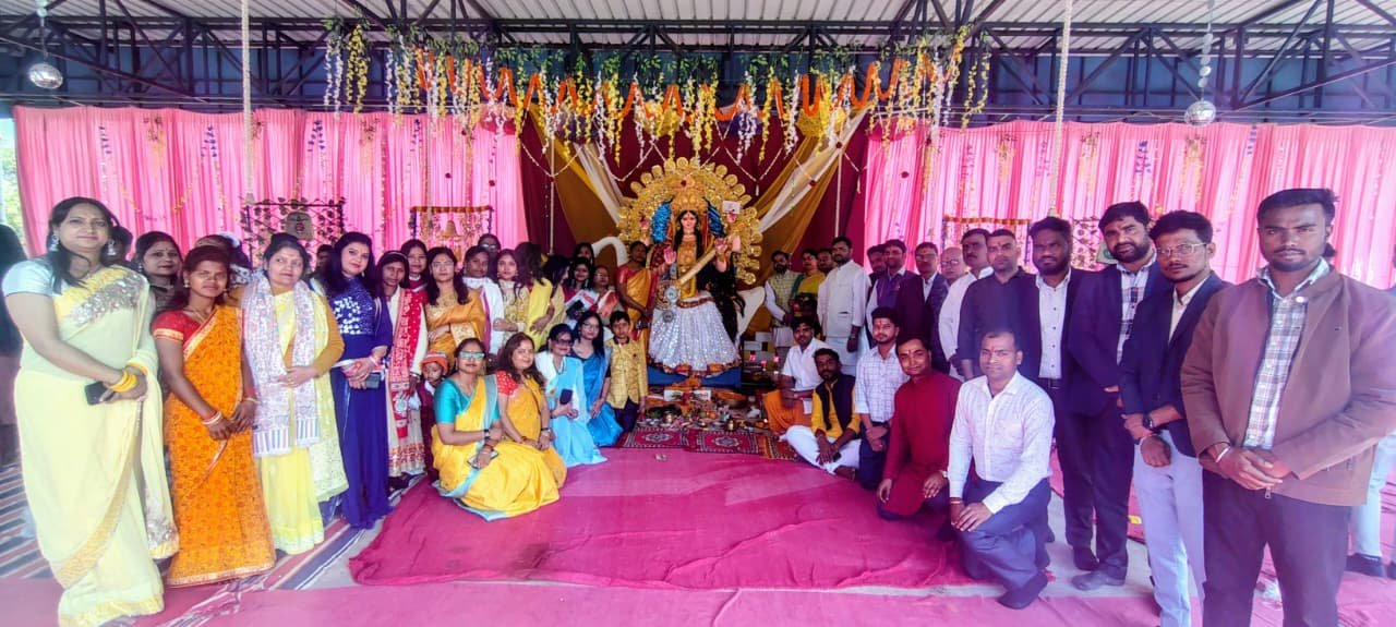 राधा गोविन्द विश्वविद्यालय में बसंत पंचमी का उत्सव बड़े हर्षोल्लास के साथ मनाया गया