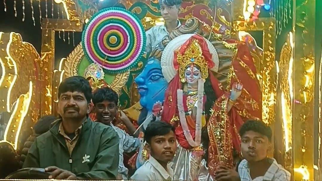 भुरकुंडा में माँ शारदे की प्रतिमा का विसर्जन धार्मिक उल्लास और विधि-विधान के साथ सम्पन्न