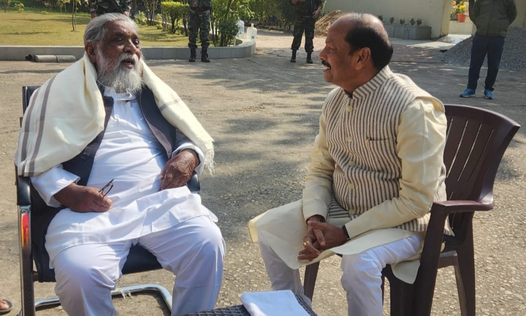 गुरुजी को पद्मभूषण सम्मान मिलना हर झारखंडवासियों के लिए गौरव: रघुवर दास