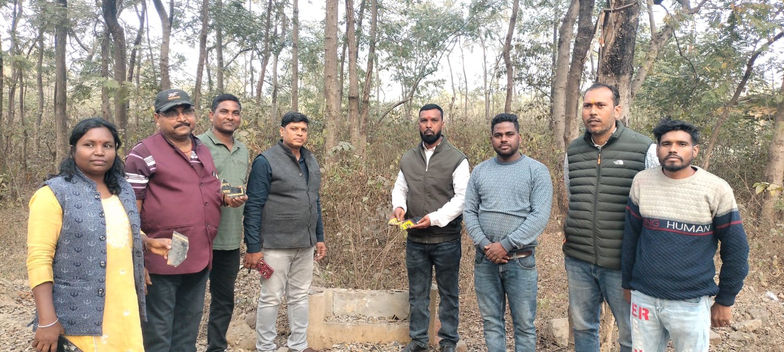 विकास कार्य में लगे शिलापट्ट तोड़ने का विरोध जताया