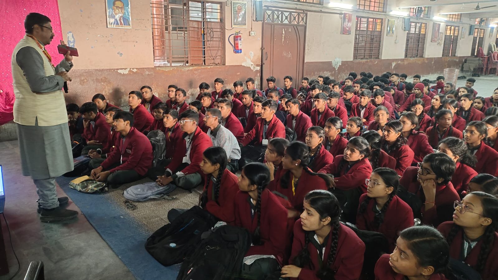 कक्षा दसवीं के विद्यार्थियों के लिए सीबीएसई बोर्ड परीक्षा संबंधी बैठक आयोजित