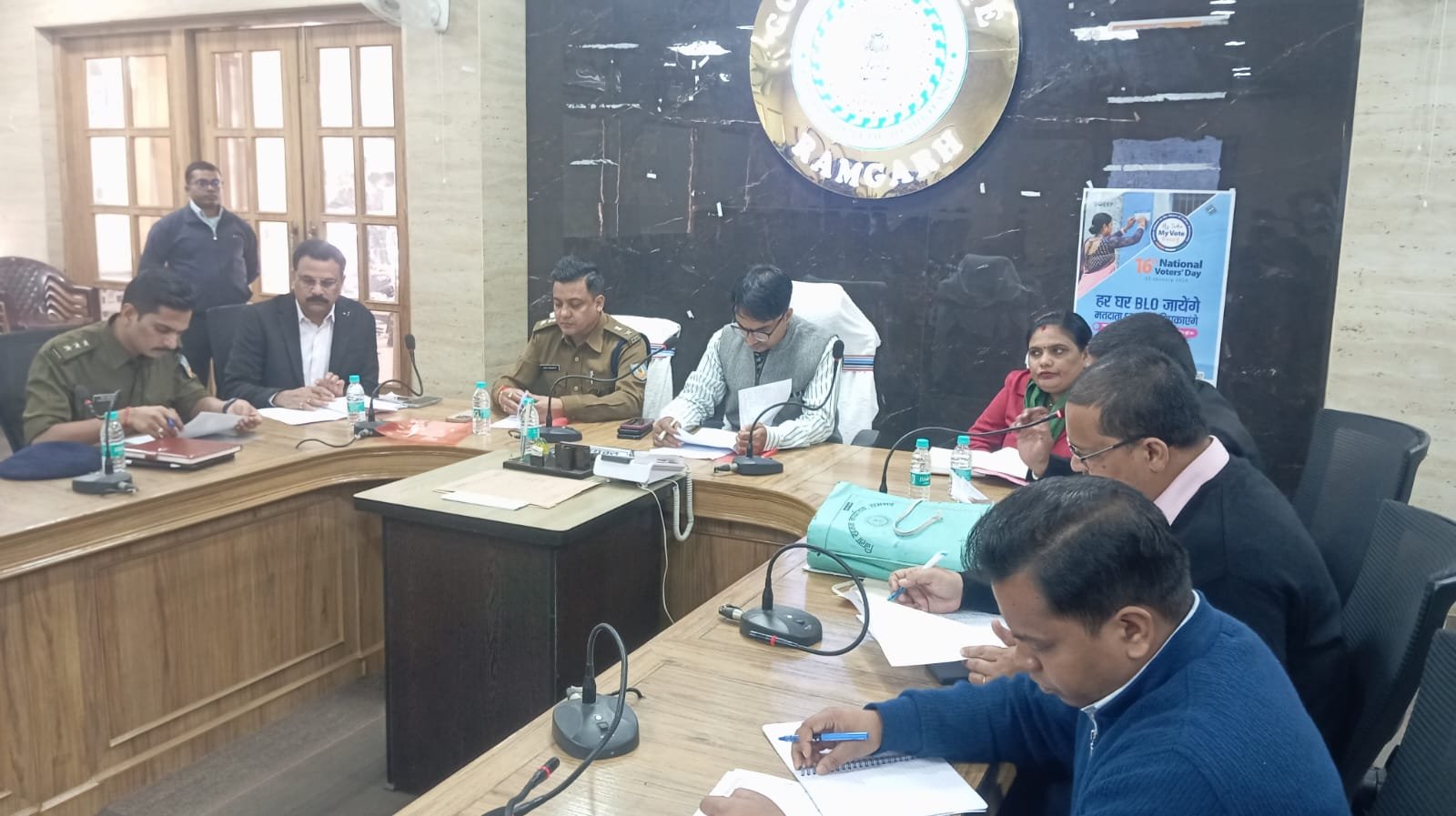 जिला स्तरीय सड़क सुरक्षा समिति की हुई बैठक