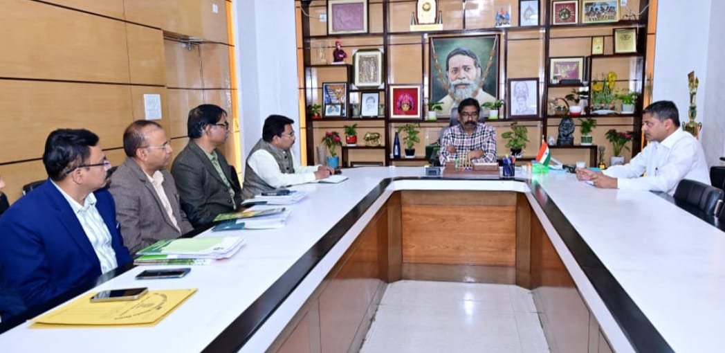 मुख्यमंत्री ने वन, पर्यावरण एवं जलवायु परिवर्तन विभाग के अधिकारियों के साथ की उच्च स्तरीय बैठक