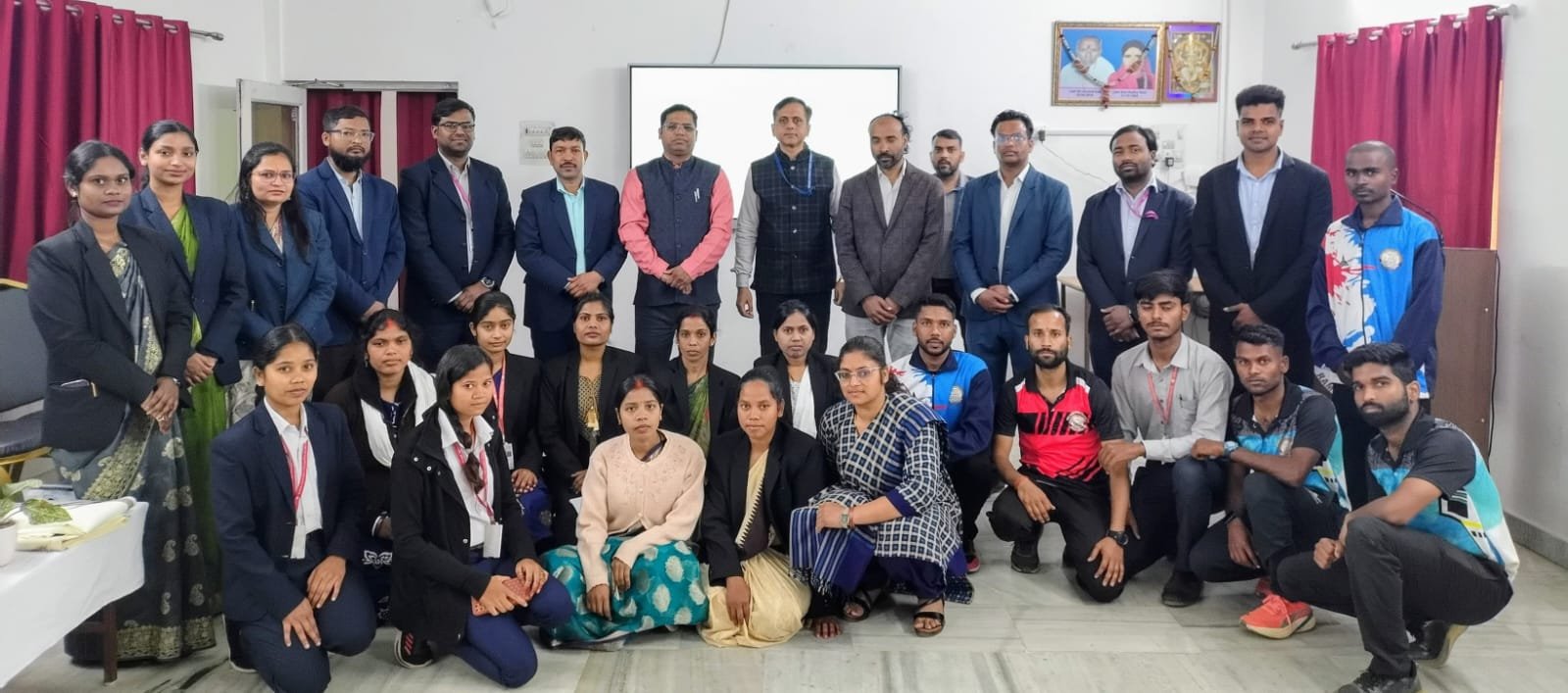 राधा गोविन्द विश्वविद्यालय के ट्रेनिंग एंड प्लेसमेंट सेल द्वारा 