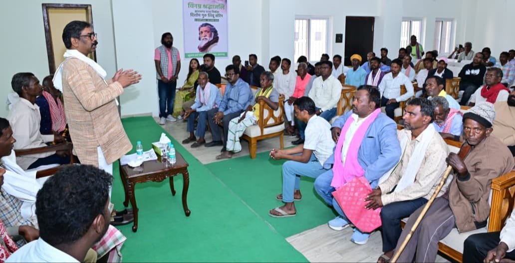 मुख्यमंत्री हेमंत सोरेन की मौजूदगी में नेमरा में नाइके चयन: चेतन टुडू बने नाइके बाबा