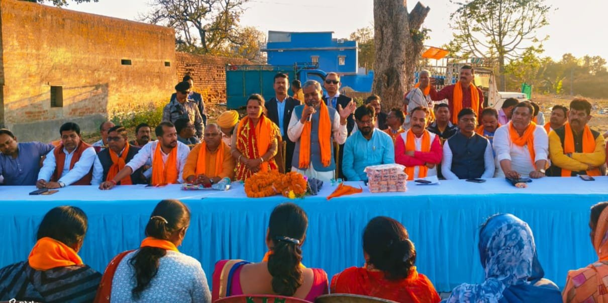 भाजपा समर्थित प्रत्याशी के समर्थन में उतरे कई दिग्गज,पर नहीं बन पा रही माहौल