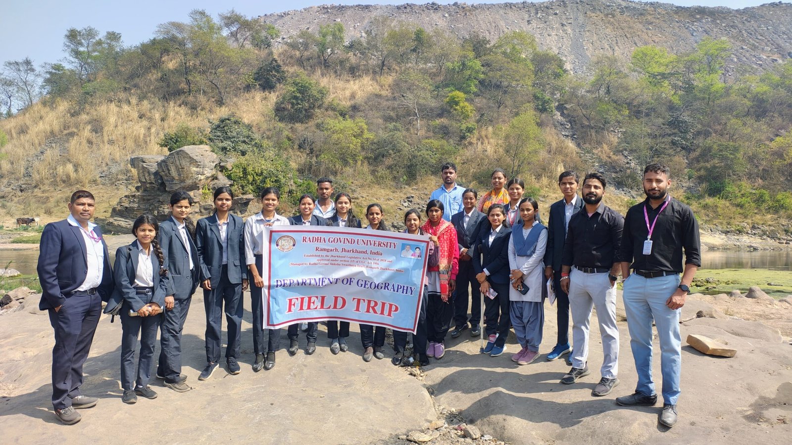 राधा गोविंद विश्वविद्यालय द्वारा शैक्षणिक भ्रमण का आयोजन
