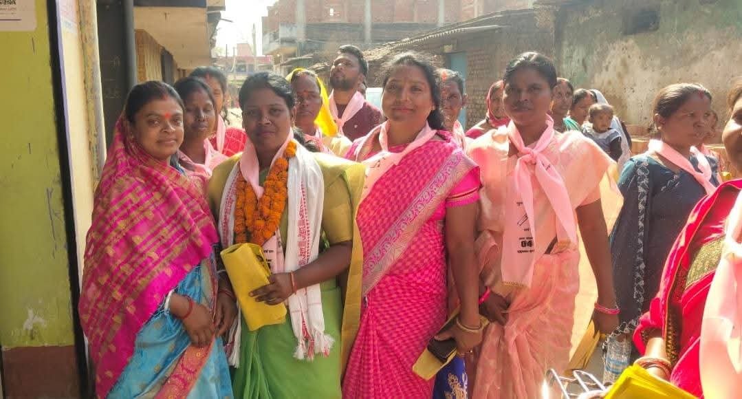 कांग्रेस समर्थित प्रत्याशी ने जनसंपर्क अभियान चलाया