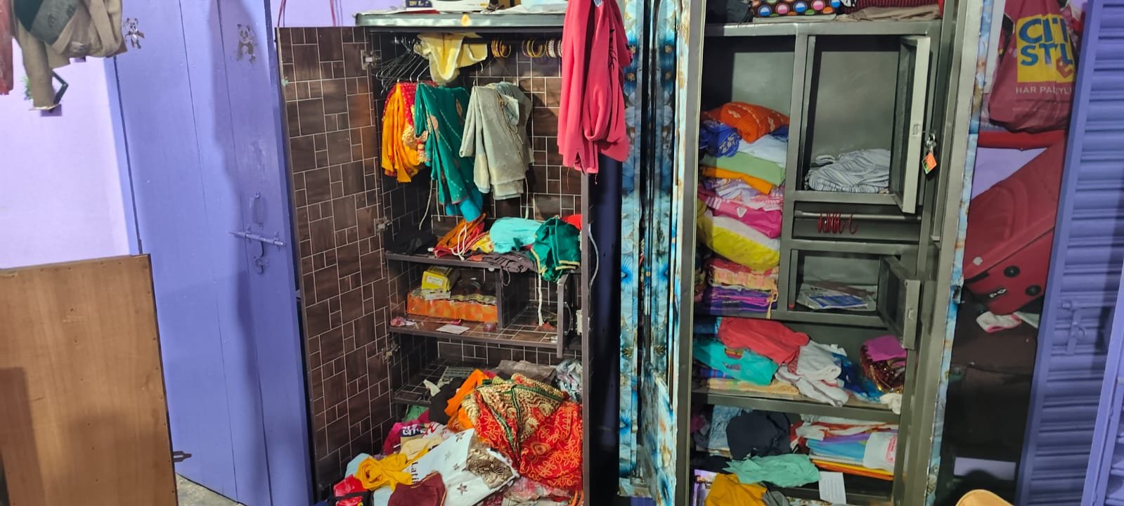 सीसीएल कॉलोनी में बंद घर का ताला तोड़कर लाखो के जेवरात की चोरी