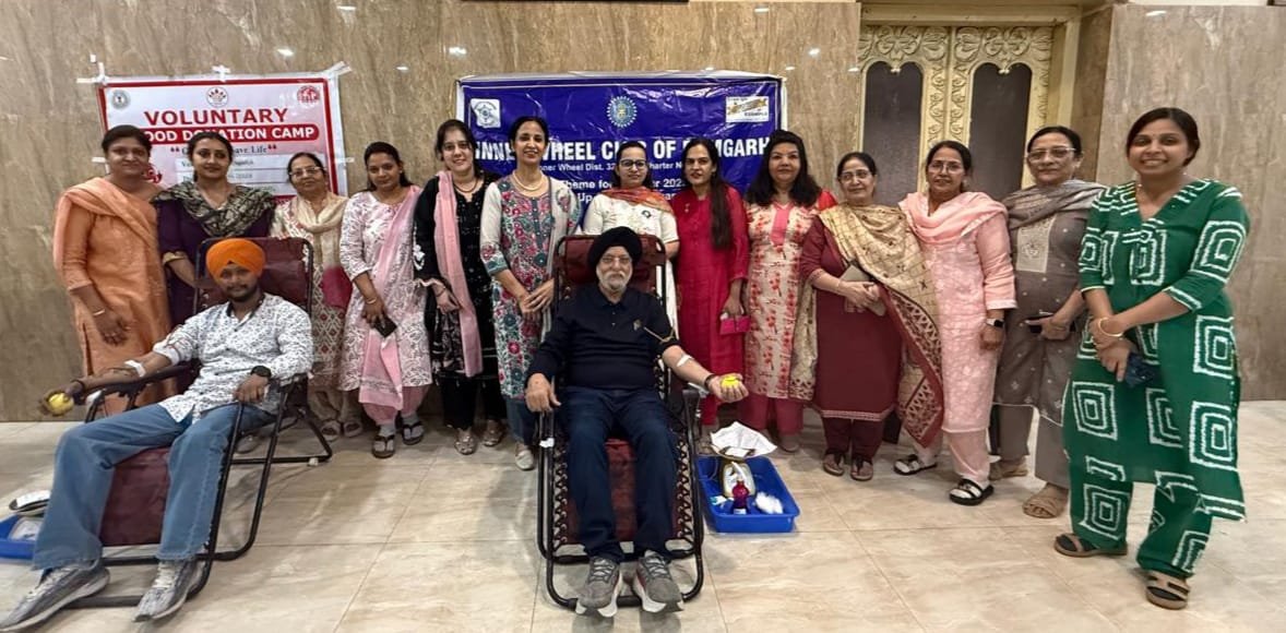 इनरव्हील क्लब ने रामगढ़ गुरुद्वारा परिसर में रक्तदान शिविर का आयोजन किया