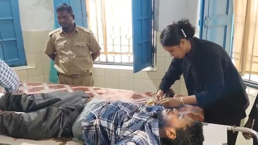 सौंदा बस्ती में तेज रफ्तार बाइक सवार गिरकर घायल, रेफर