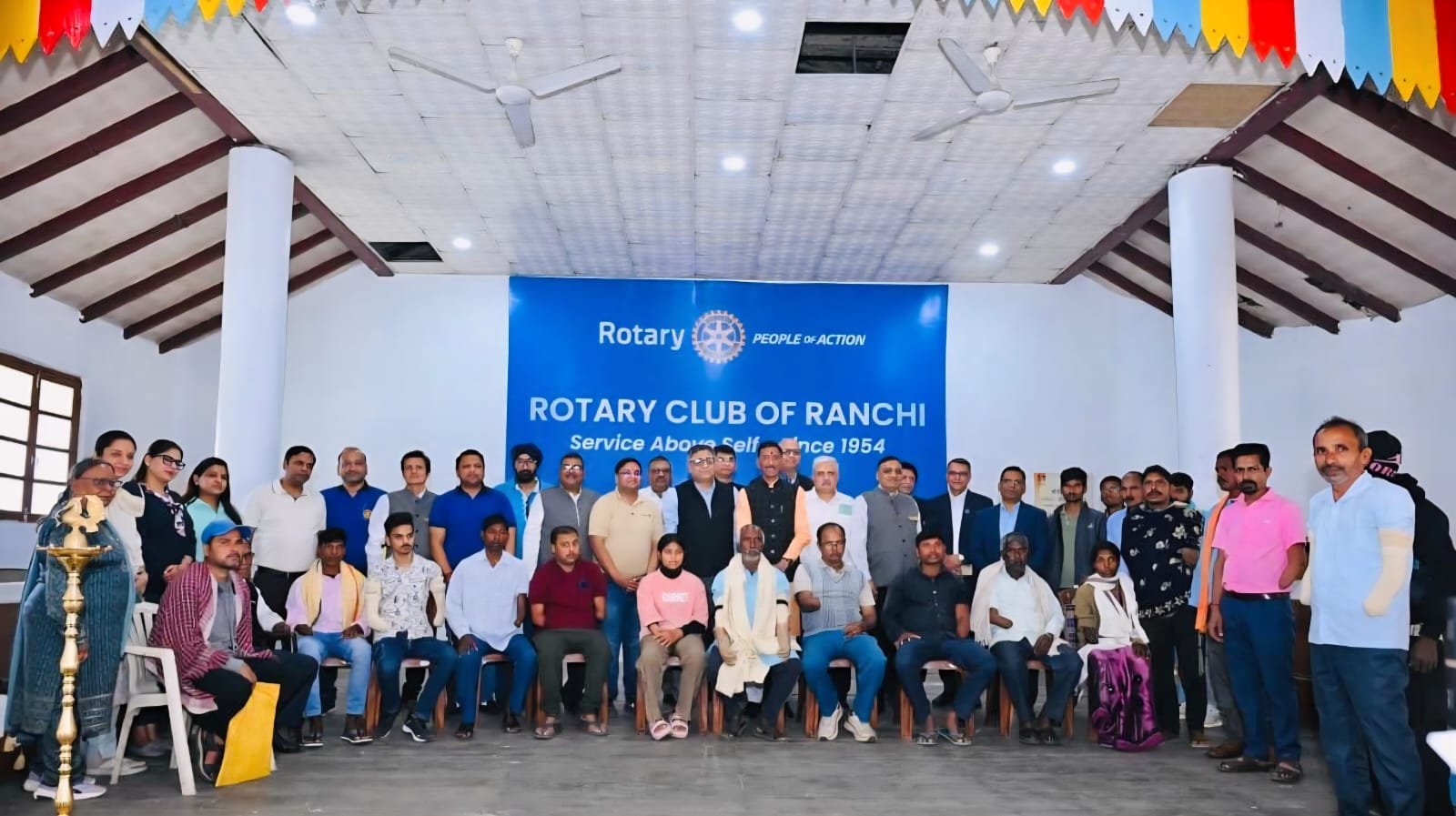 तकनीक ने लौटाई मुस्कान, 62 दिव्यांगों को लगा कृत्रिम हाथ