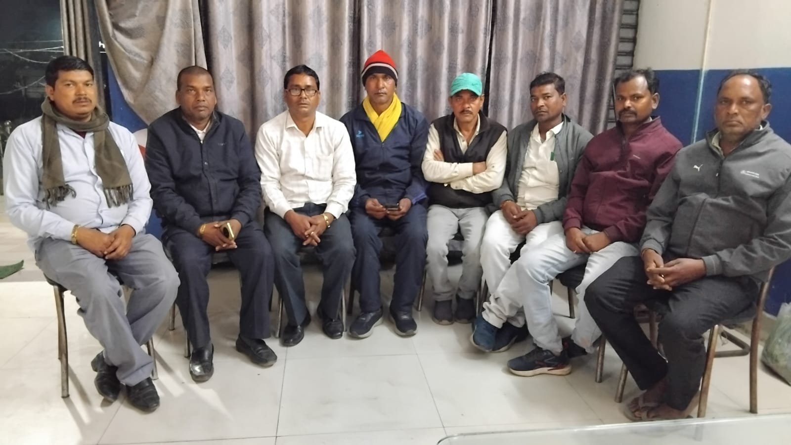 हेमतपुर में आदिवासी कुर्मी समाज की बैठक संपन्न,आज पश्चिम बंगाल में आयोजित सभा में होंगे शामिल