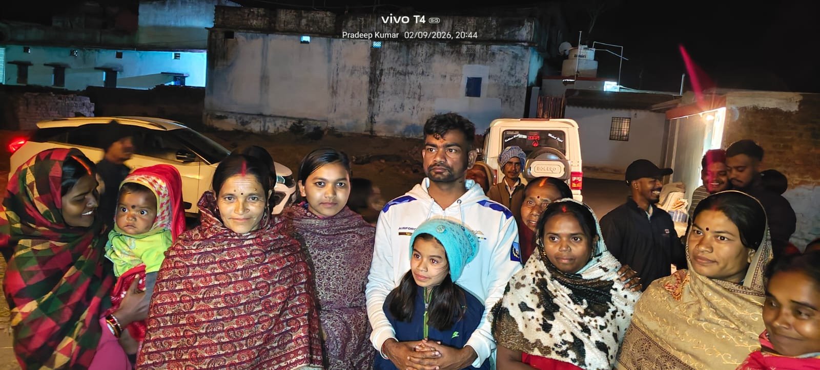 जंगली हाथियों के हमले में जान गंवाने वाले परिवारों से मुलाकात की टाइगर जयराम महतो