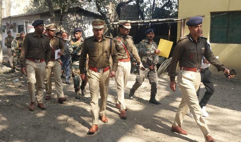 रामगढ़ दौरे पर डीआईजी की सख्ती: संगठित अपराध के खिलाफ तेज कार्रवाई के निर्देश