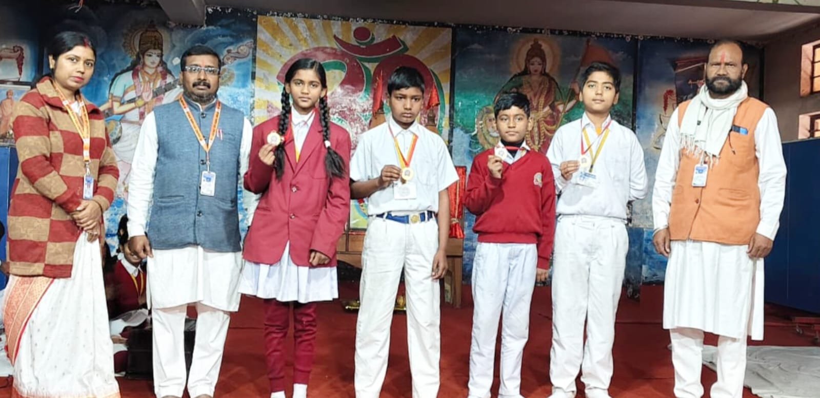 रामप्रसाद चंद्रभान सरस्वती शिशु विद्या मंदिर में सम्मान समारोह का आयोजन