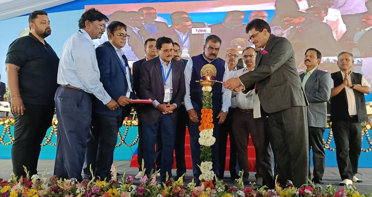 सुरक्षा को प्राथमिकता देते हुए उपादन लक्ष्य हासिल करें: उज्जवल ताह