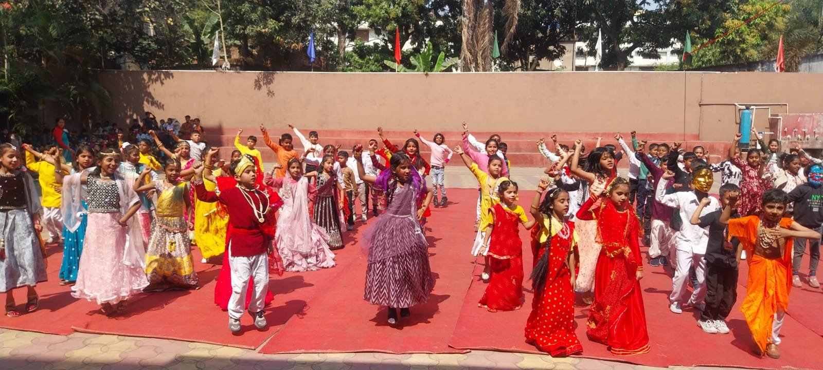 होली महोत्सव के रंग में सराबोर हुआ श्री अग्रसेन स्कूल