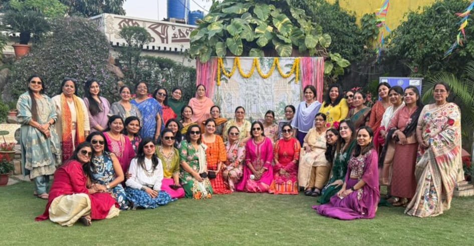 इनरव्हील क्लब रामगढ़ ने होली मिलन समारोह का आयोजन किया