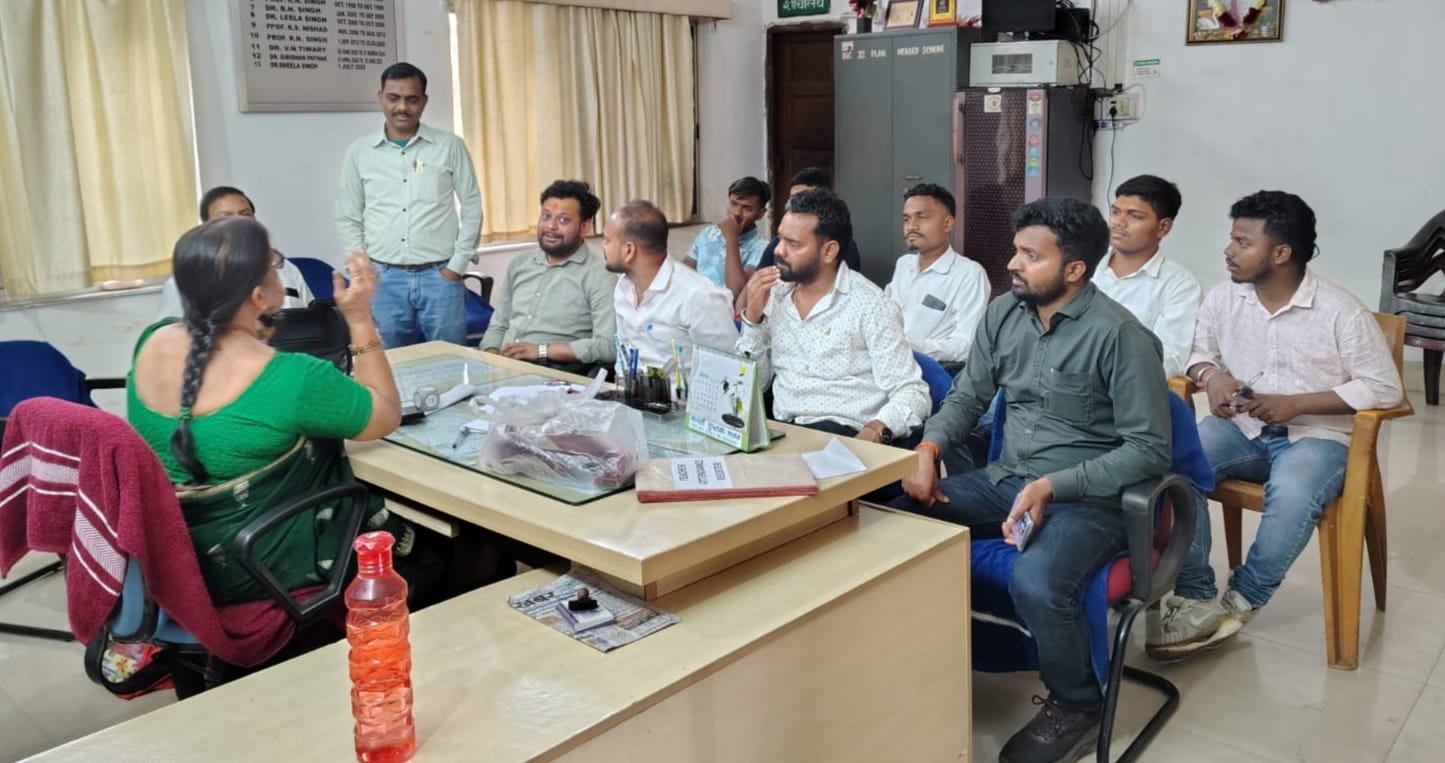 अखिल भारतीय विद्यार्थी परिषद का प्रतिनिधिमंडल जेएम कॉलेज प्रबंधन से मिला