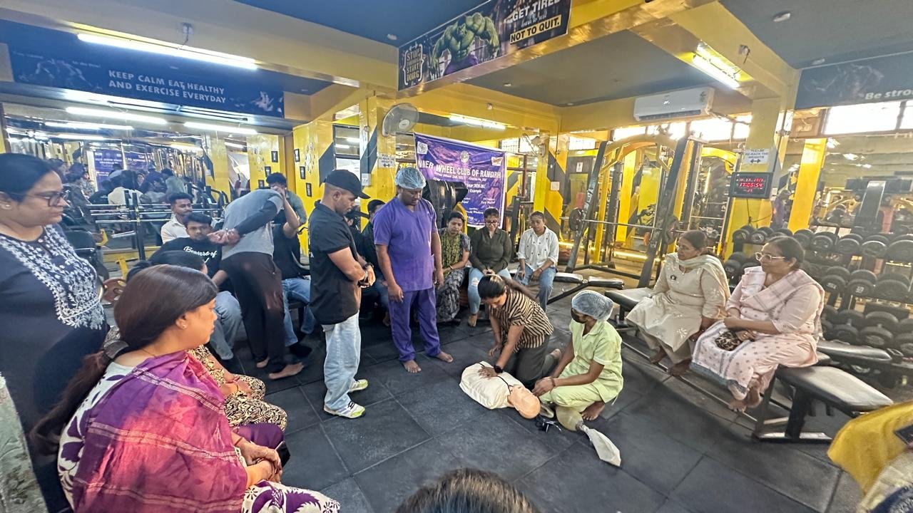 इनरव्हील क्लब रामगढ़ में स्वास्थ्य जागरूकता बढ़ाने को लेकर प्रशिक्षण कार्यक्रम किया
