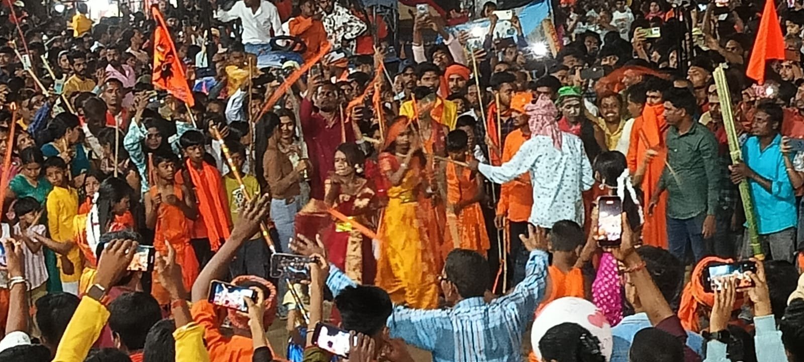 दुनियां चले न श्रीराम के बिना, राम जी चले न ....