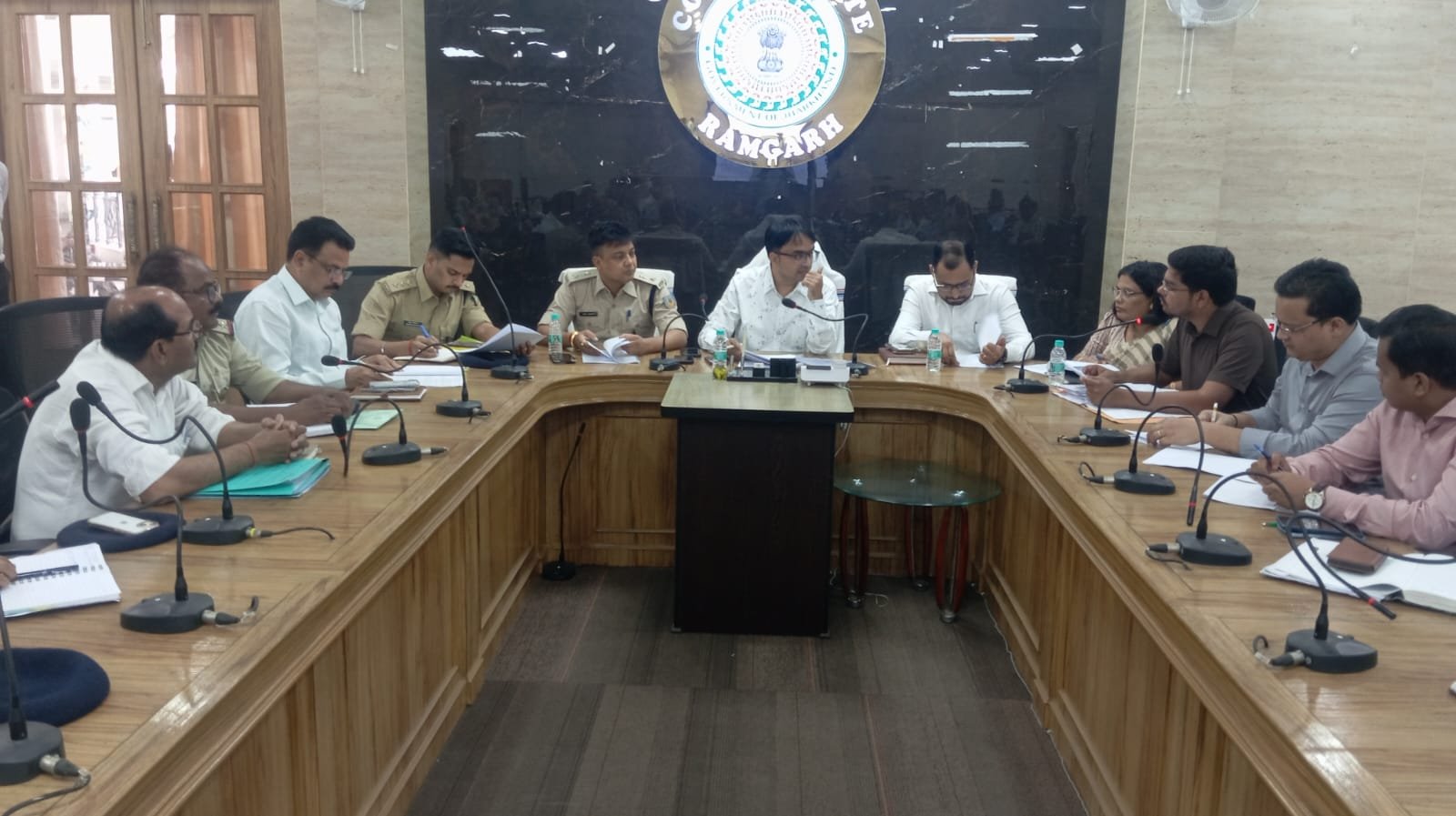 जिला स्तरीय खनन टास्क फोर्स की बैठक मैं अवैध खनन रोकने का आदेश